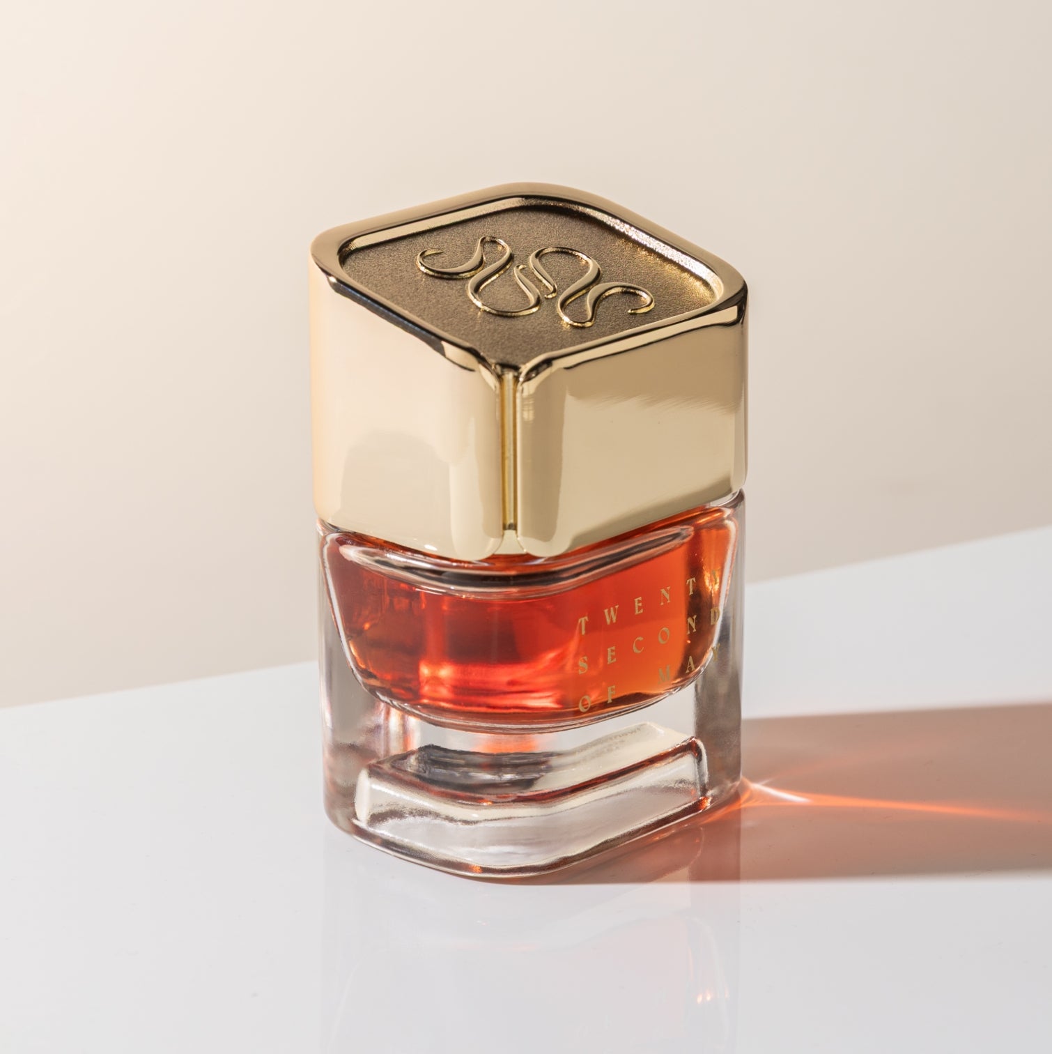 Frosted Flame perfume by twewntysecondofmay – niche fragrance with real Indonesian oud
Close-up of Frosted Flame bottle – elegant design and warm scent
Niche fragrance Frosted Flame – unisex perfume by twentysecondofmay